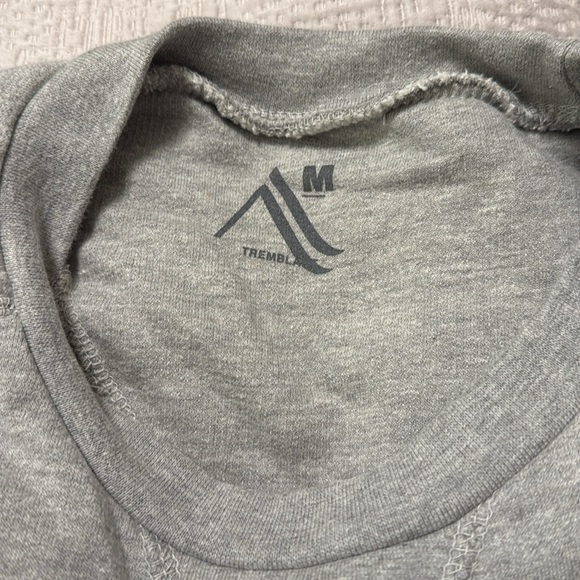 Destination Sweaters Set - Picture 7 of 8